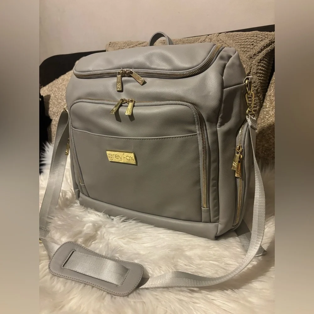 🩷💙Grey Fox Gray Diaper Bag with Gold Accents💙BABY BAG 👶 OF QUALITY. BOX B